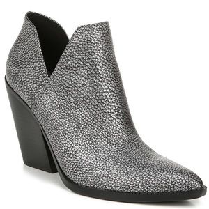 Naturalizer Rosetta Booties